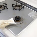 キッチンの油汚れは重曹で解決！簡単に落とす掃除術